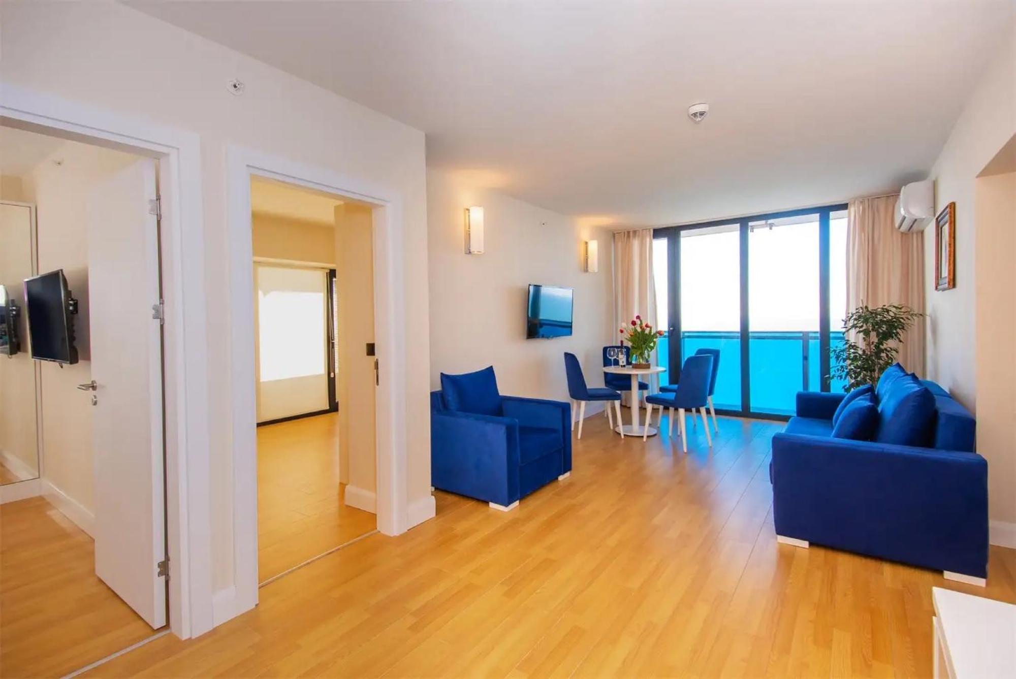 Orbi City Sea View Aparthotel Batumi Exterior foto