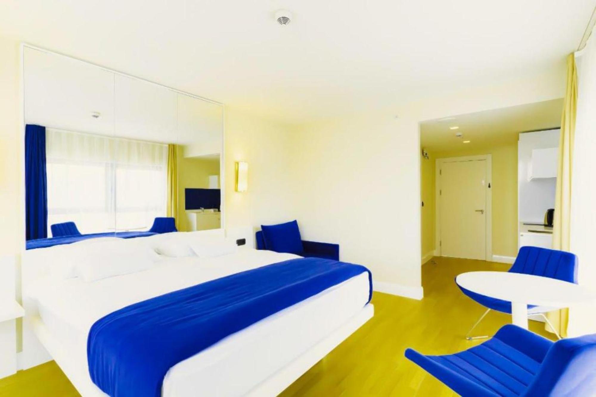 Orbi City Sea View Aparthotel Batumi Exterior foto